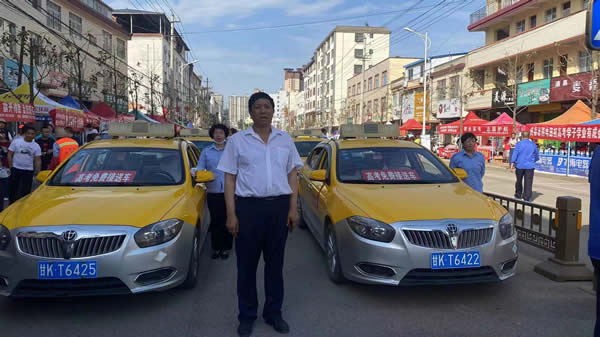 “愛心送考、奉獻社會”---隴運集團在行動